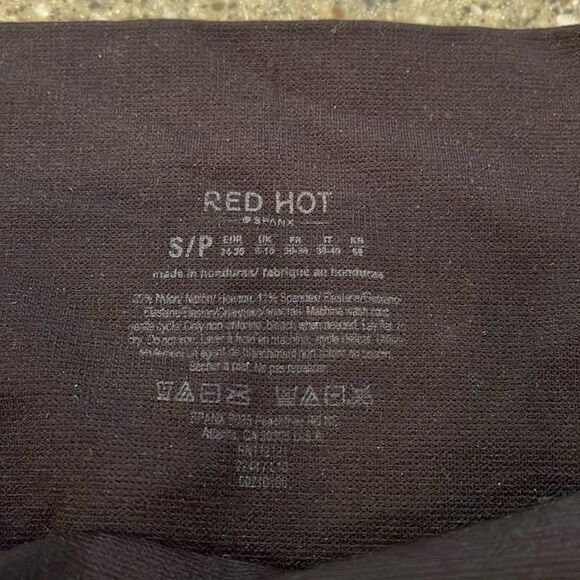 SPANX Red Hot Legging - Picture 2 of 4